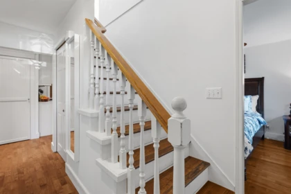 Hallway Photo of 1425 129 Street, Surrey, BC