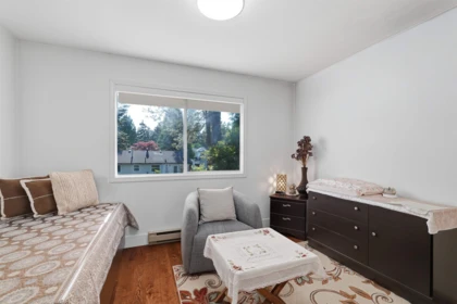 Swimming Pool Photo of 1425 129 Street, Surrey, BC