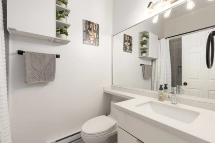 Powder Room Photo of 204 7031 Blundell Road, Richmond, BC