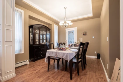 Kitchen Island Photo of 15075 66a Avenue, Surrey, BC