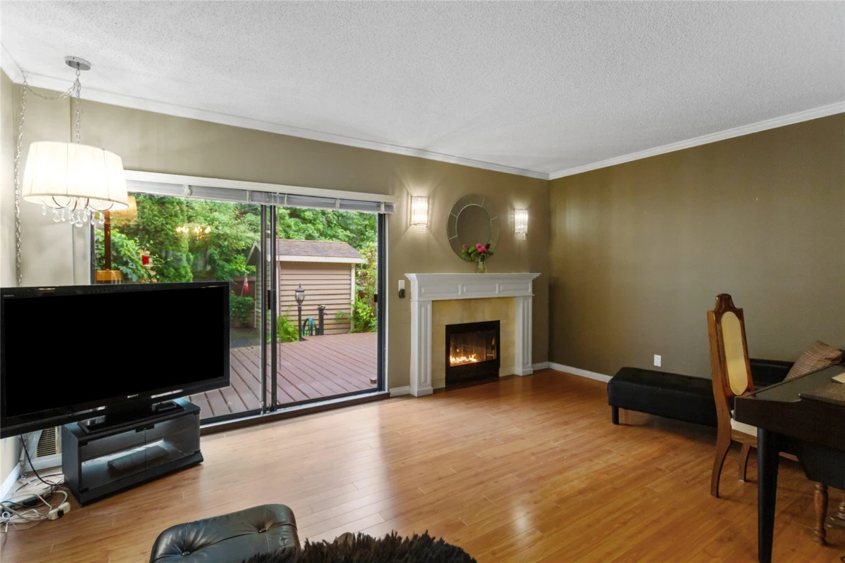 Dining Area Photo of 14 1141 Eagleridge Drive, Coquitlam, BC