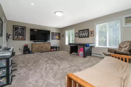 Garage Interior Photo of 31706 Kenney Avenue, Mission, BC
