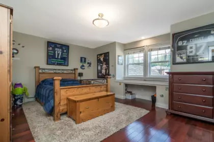 Hallway Photo of 31706 Kenney Avenue, Mission, BC
