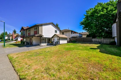 Front Yard Photo of 1173 Inlet Street, Coquitlam, BC