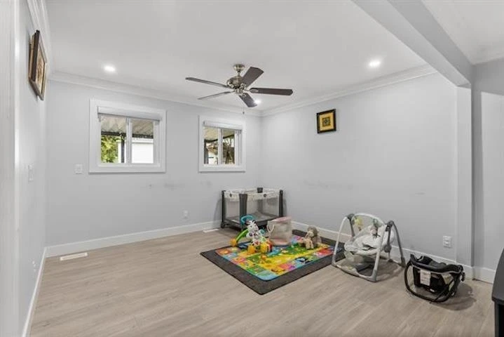 Dining Area Photo of 15077 86b Avenue, Surrey, BC
