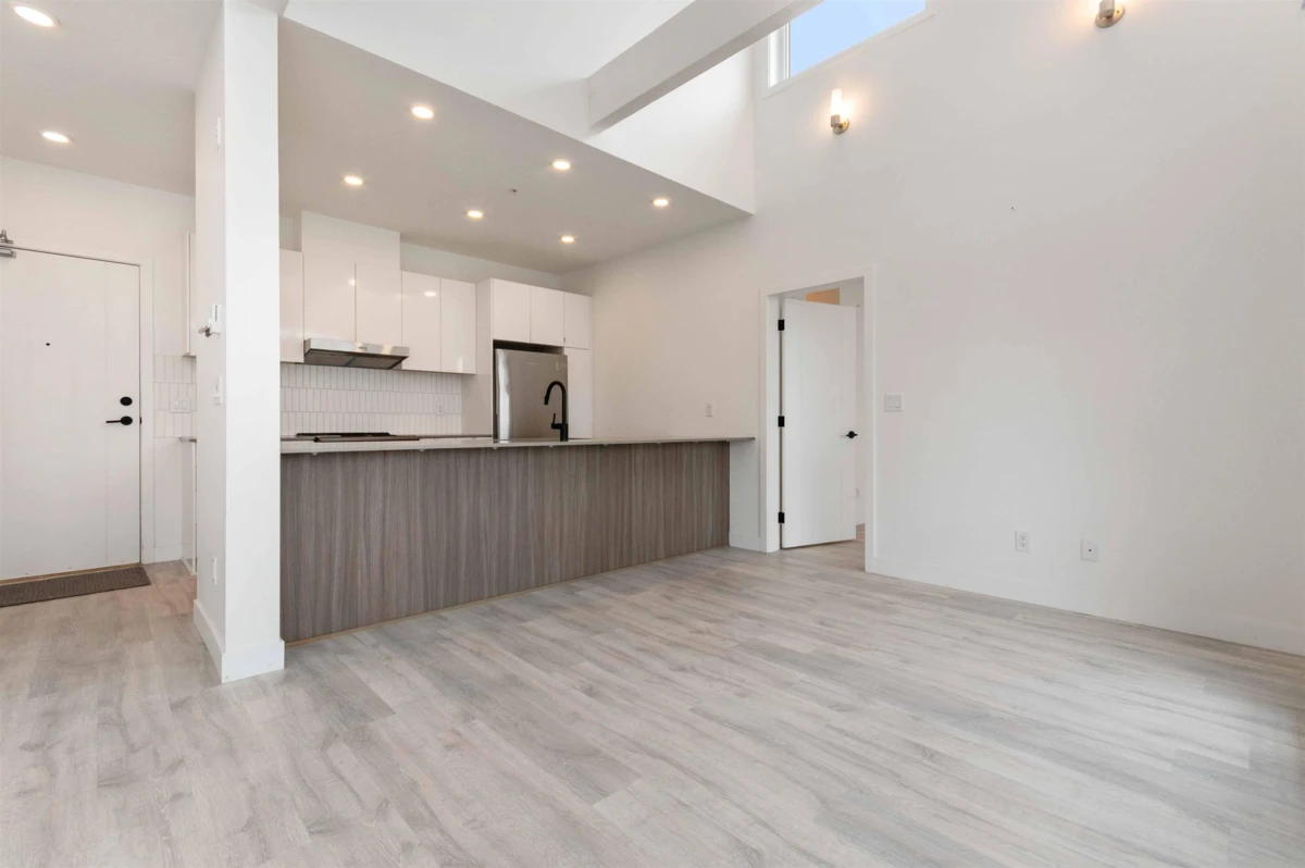 Dining Area Photo of 604 32838 Landeau Place, Abbotsford, BC