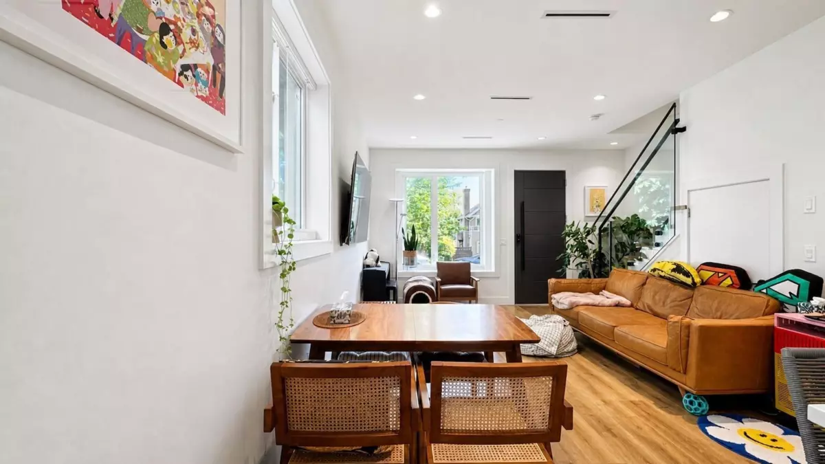 Dining Area Photo of 849 W 67th Avenue, Vancouver, BC