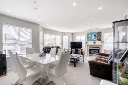 Breakfast Nook Photo of 406 8139 121a Street, Surrey, BC