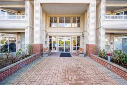 406 8139 121a Street, Surrey, BC, Surrey — Apartment/Condo for sale