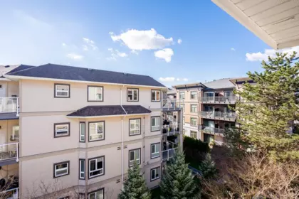 Garden / Landscaping Photo of 406 8139 121a Street, Surrey, BC