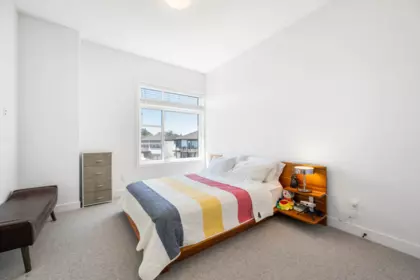 Office / Den Photo of 6 7127 193a Street, Surrey, BC
