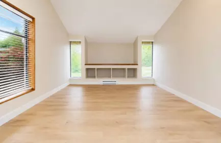 Mudroom Photo of 588 Hillcrest Street, Coquitlam, BC