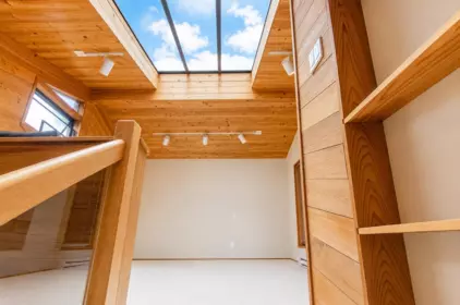 Staircase Photo of 588 Hillcrest Street, Coquitlam, BC