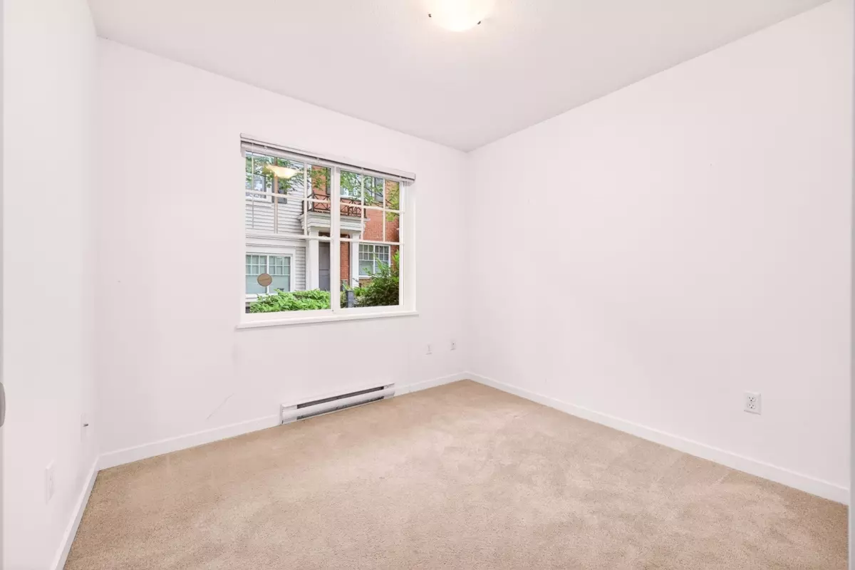 Living Room Photo of 46 8767 162 Street, Surrey, BC