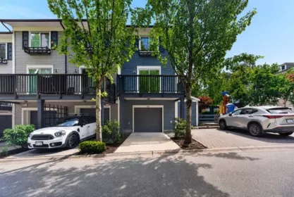 Front Yard Photo of 46 8767 162 Street, Surrey, BC