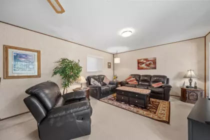 Kitchen Island Photo of 19347 117b Avenue, Pitt Meadows, BC