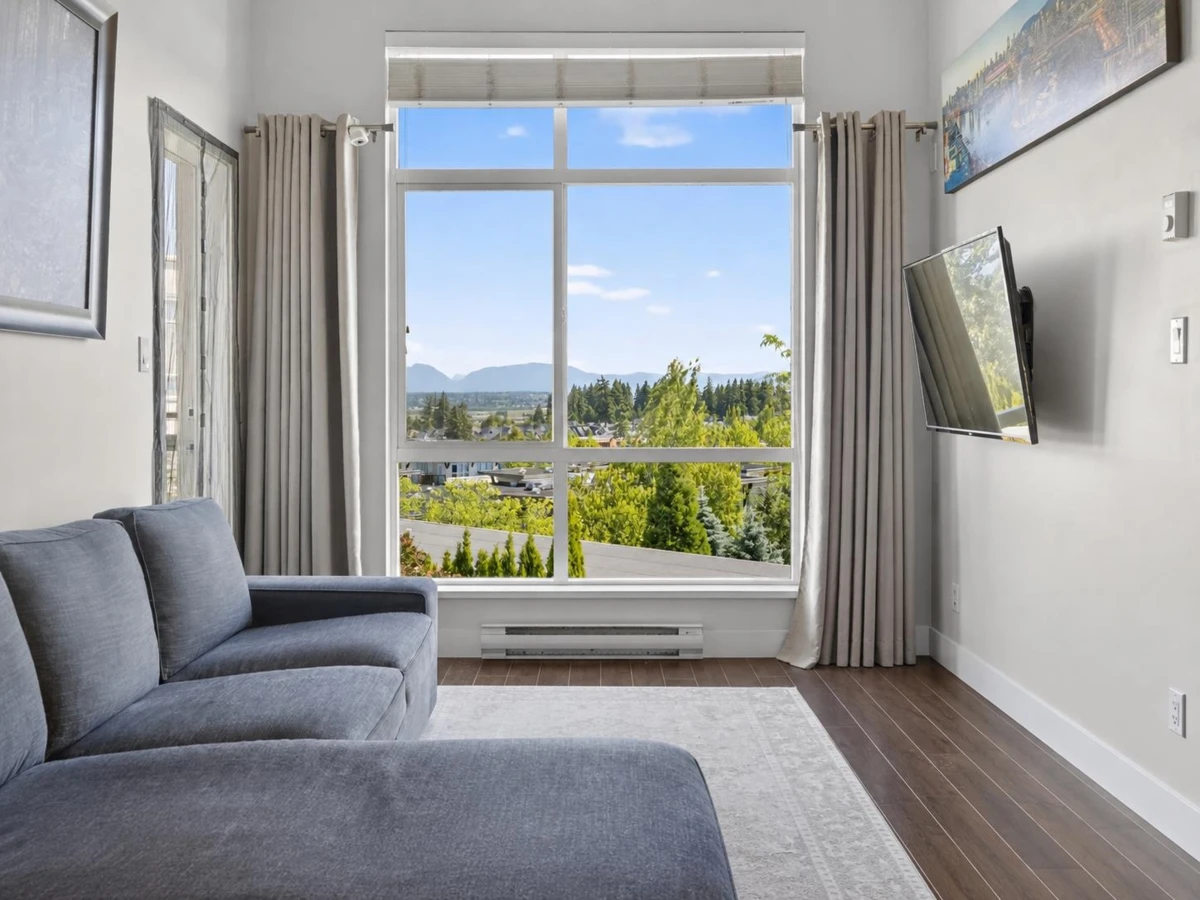 Living Room Photo of 456 15850 26 Avenue, Surrey, BC