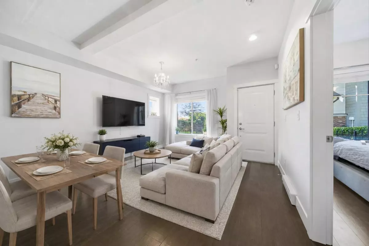 Family Room Photo of 104 16528 24a Avenue, Surrey, BC