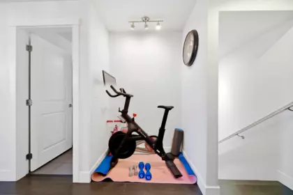 Basement Recreation Room Photo of 104 16528 24a Avenue, Surrey, BC