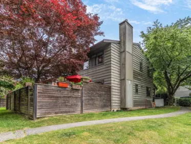 39 1910 Cedar Village Crescent, North Vancouver, BC, North Vancouver — Townhouse for sale