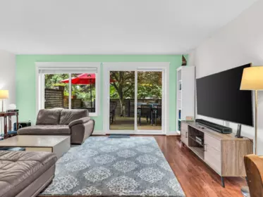 39 1910 Cedar Village Crescent, North Vancouver, BC, North Vancouver — Townhouse for sale