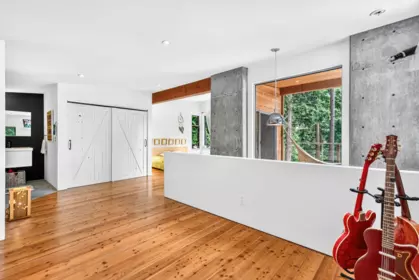 Mudroom Photo of 1111 Emery Road, Roberts Creek, BC