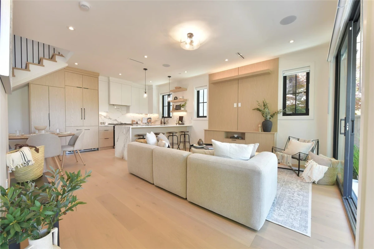 Living Room Photo of 1 2682 Napier Street, Vancouver, BC