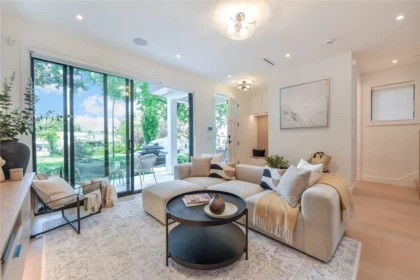 1 2682 Napier Street, Vancouver, BC, Vancouver — Half Duplex for sale