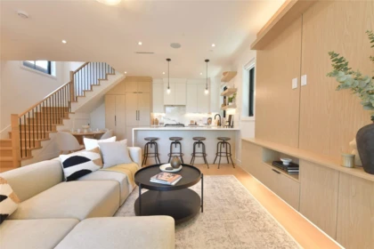 Kitchen Island Photo of 1 2682 Napier Street, Vancouver, BC