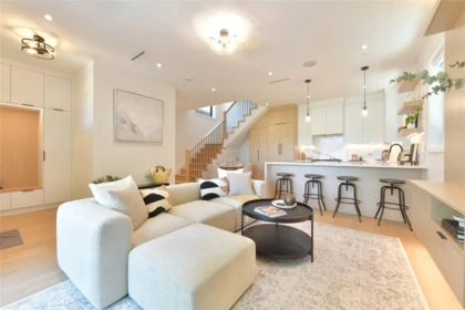 Kitchen Photo of 1 2682 Napier Street, Vancouver, BC