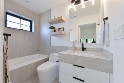 Laundry Room Photo of 1 2682 Napier Street, Vancouver, BC