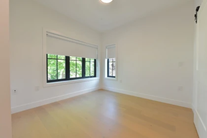 Loft / Bonus Room Photo of 1 2682 Napier Street, Vancouver, BC