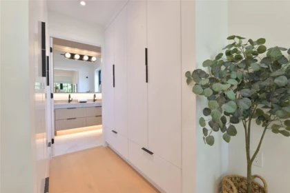 Walk-In Closet Photo of 1 2682 Napier Street, Vancouver, BC