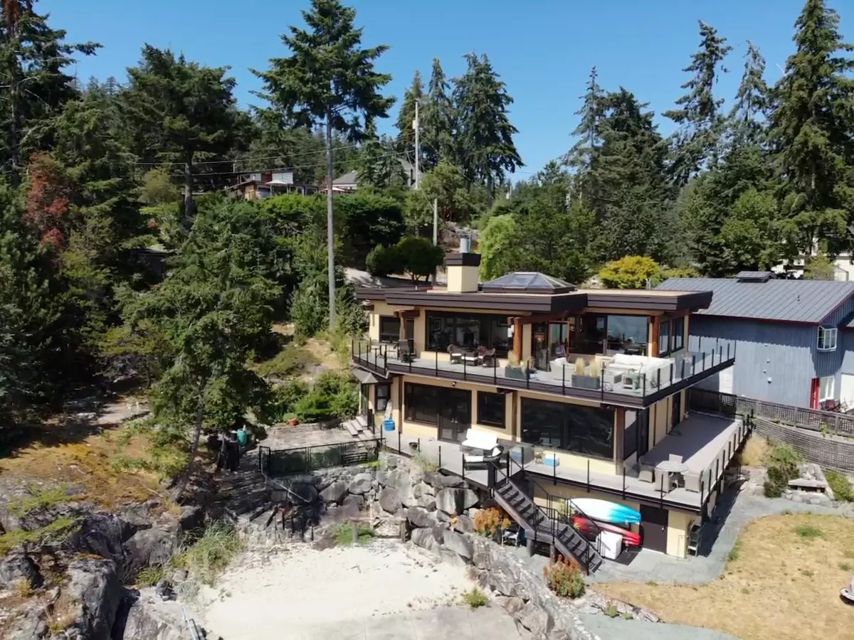 Exterior Rear Photo of 9217 Truman Road, Sunshine Valley, BC