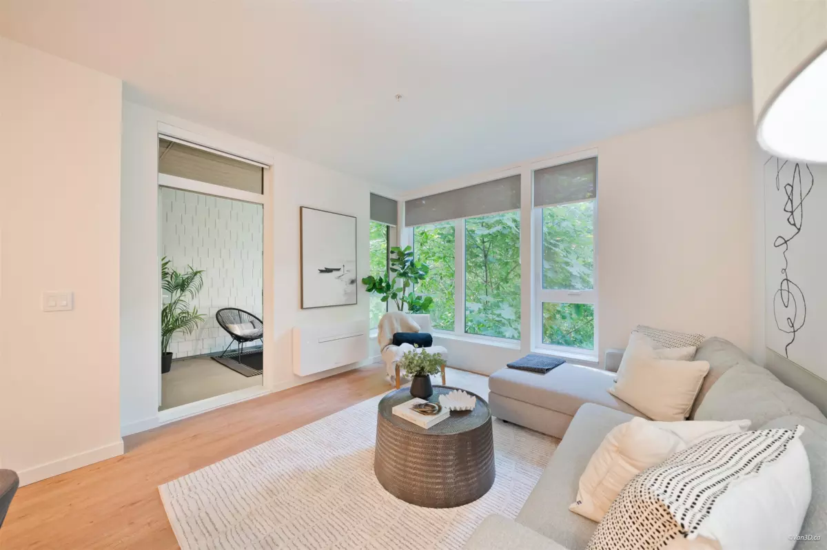 Living Room Photo of 418 1500 Scott Crescent, Squamish, BC