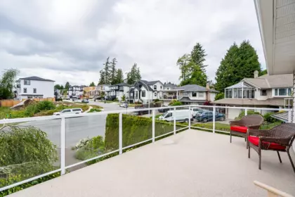 Garden / Landscaping Photo of 954 160b Street, Surrey, BC