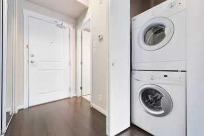 Primary Bathroom Photo of 282 4133 Stolberg Street, Richmond, BC