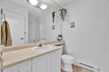 Powder Room Photo of 405 20200 54a Avenue, Langley, BC
