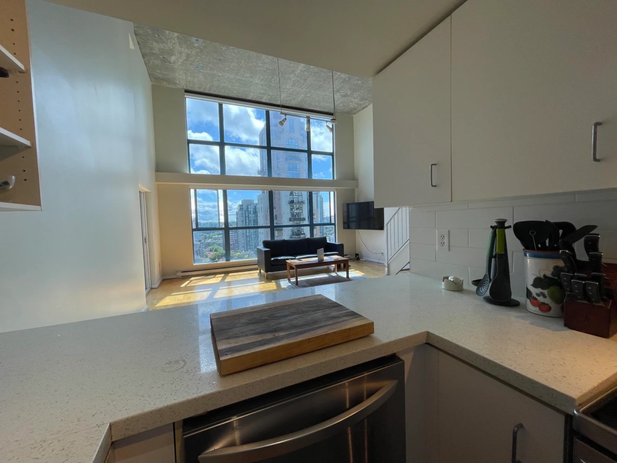 Dining Area Photo of 908 1238 Seymour Street, Vancouver, BC