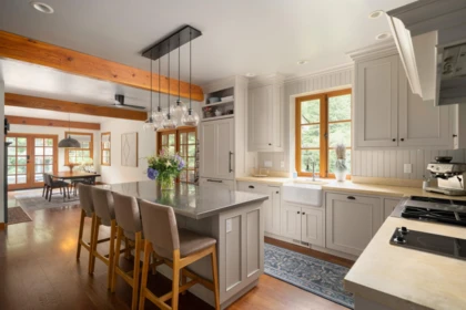 Breakfast Nook Photo of 740 Minnows Lane, Bowen Island, BC