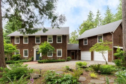 740 Minnows Lane, Bowen Island, BC, Bowen Island — Single Family Residence for sale
