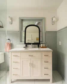 Guest Bathroom Photo of 740 Minnows Lane, Bowen Island, BC