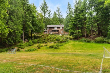Hot Tub / Spa Photo of 740 Minnows Lane, Bowen Island, BC