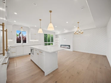 Kitchen Photo of 4 3786 Peter Street, Burnaby, BC