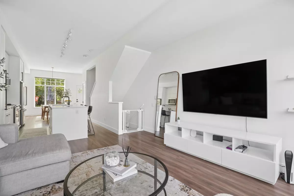 Family Room Photo of 45 3552 Victoria Drive, Coquitlam, BC