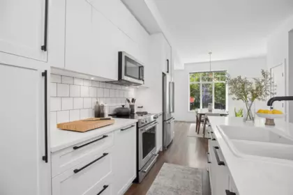 Kitchen Island Photo of 45 3552 Victoria Drive, Coquitlam, BC