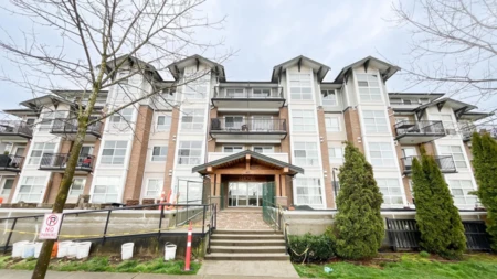 405 827 Roderick Avenue, Coquitlam, BC, Coquitlam — Apartment/Condo for sale