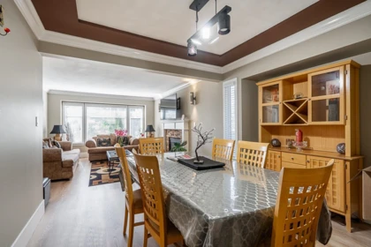 Kitchen Island Photo of 18656 64a Avenue, Surrey, BC