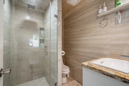 Mudroom Photo of 18656 64a Avenue, Surrey, BC