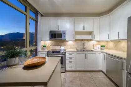 Kitchen Photo of 1505 160 W Keith Road, North Vancouver, BC
